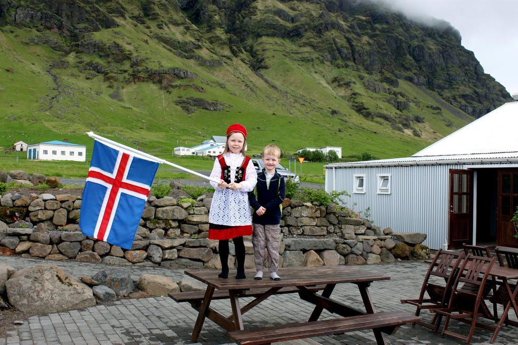 South Iceland Guesthouse Steinar ภายนอก รูปภาพ